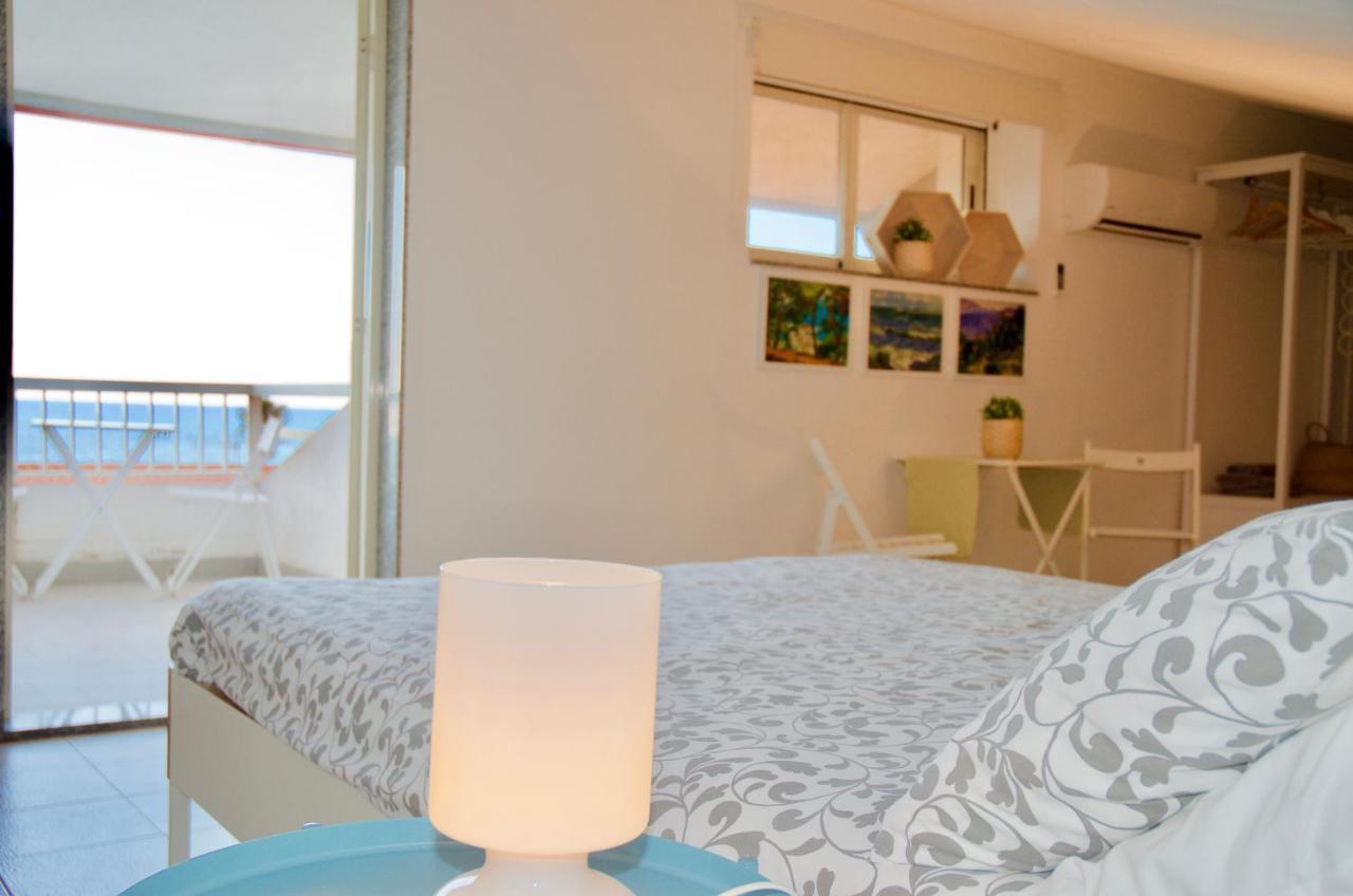 Beachfront Rooms Marina Di Ragusa Exteriör bild