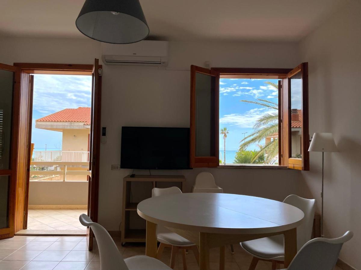Beachfront Rooms Marina Di Ragusa Exteriör bild